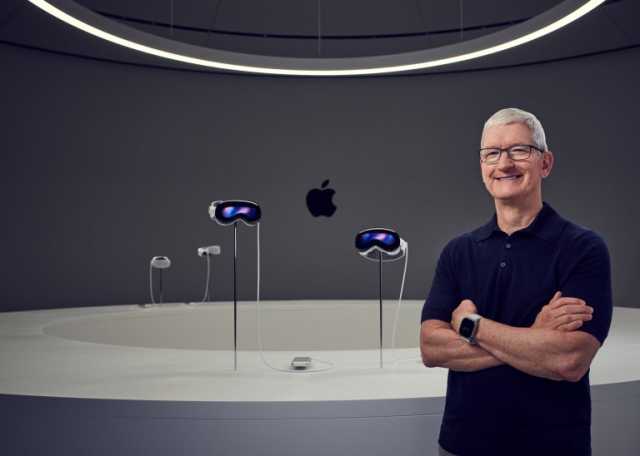 Виртуальная реальность от Apple стоит 3500 долларов за 1 шт.